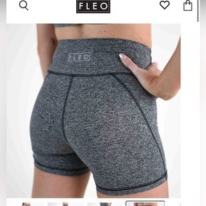 Fleo Charge 5” short - No Front Seam